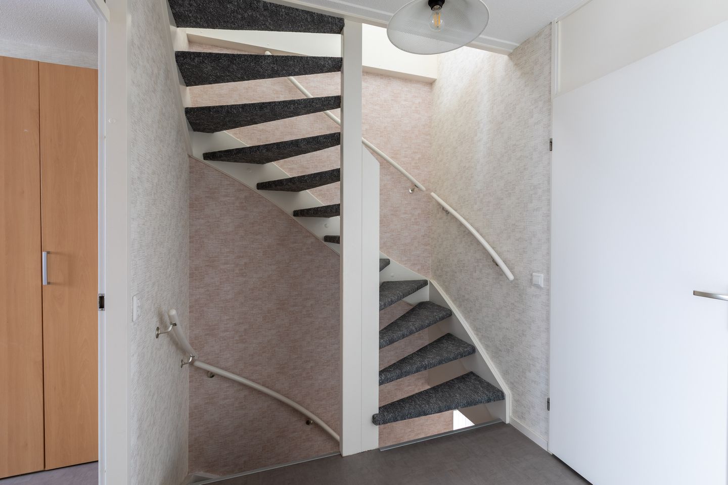 Foto 19 van Aalbersestraat 26