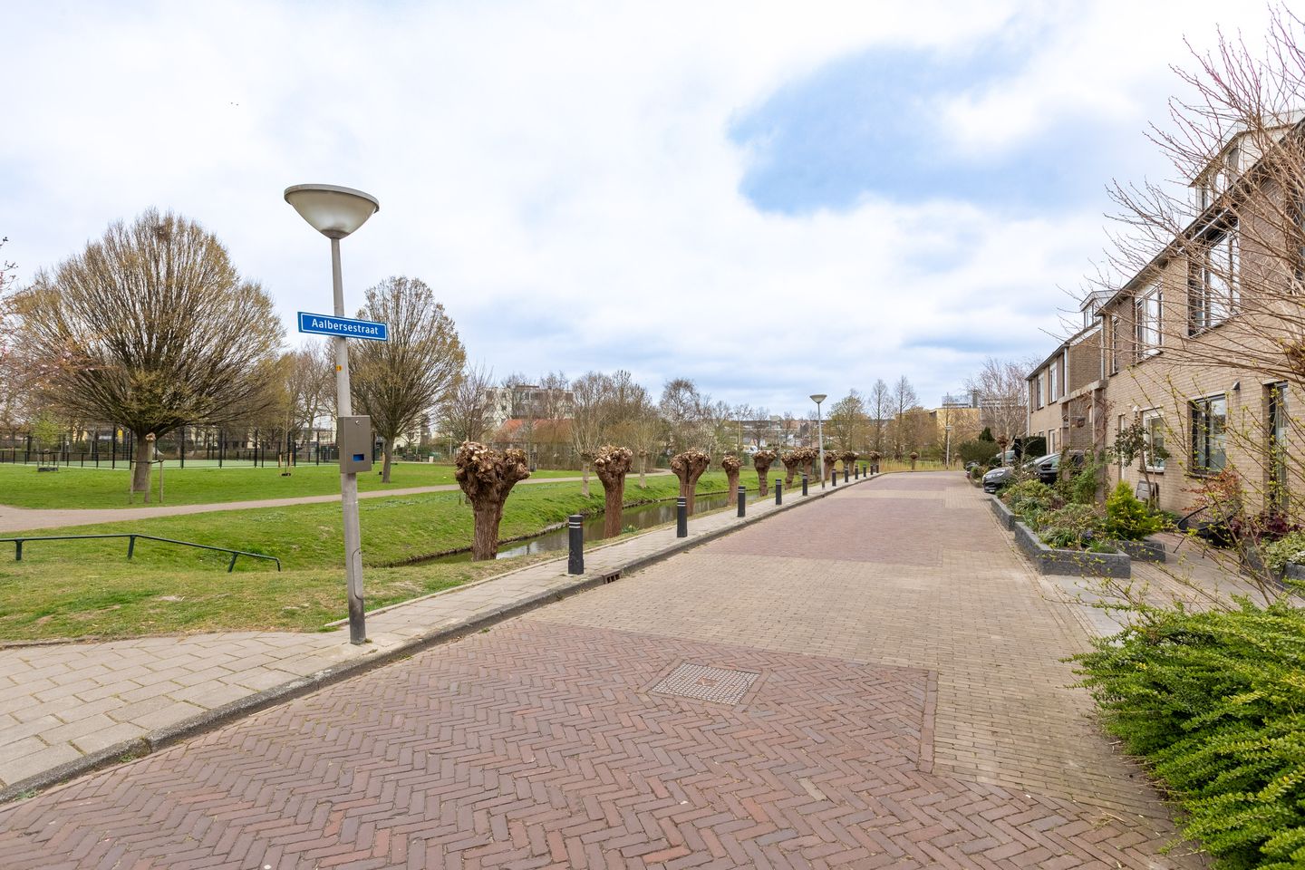 Foto 35 van Aalbersestraat 26
