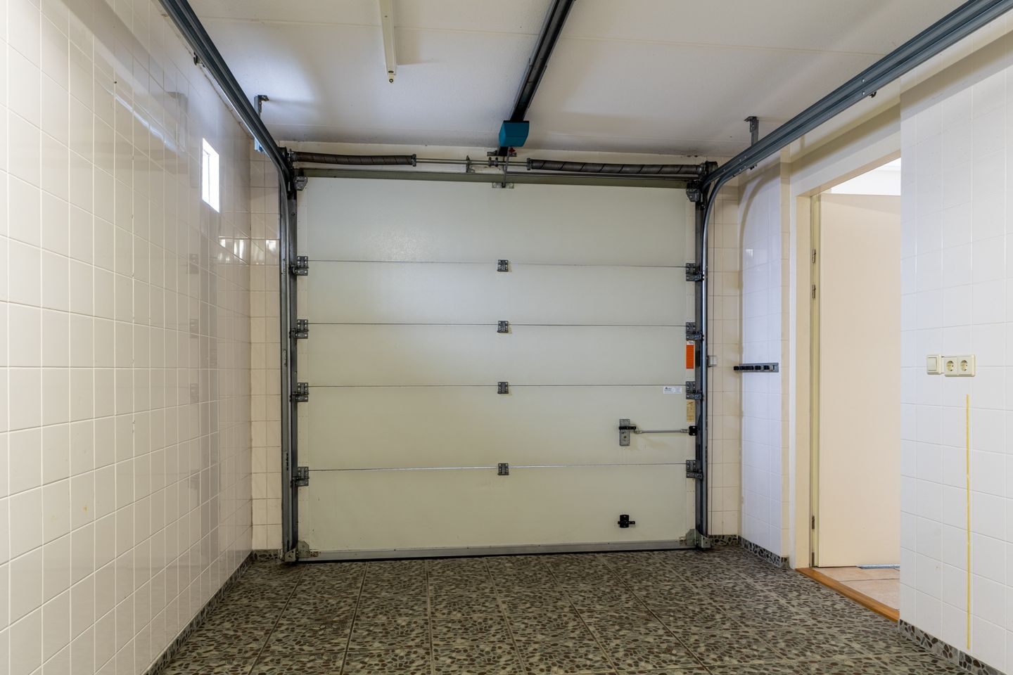 Photo 19 of Richter 37