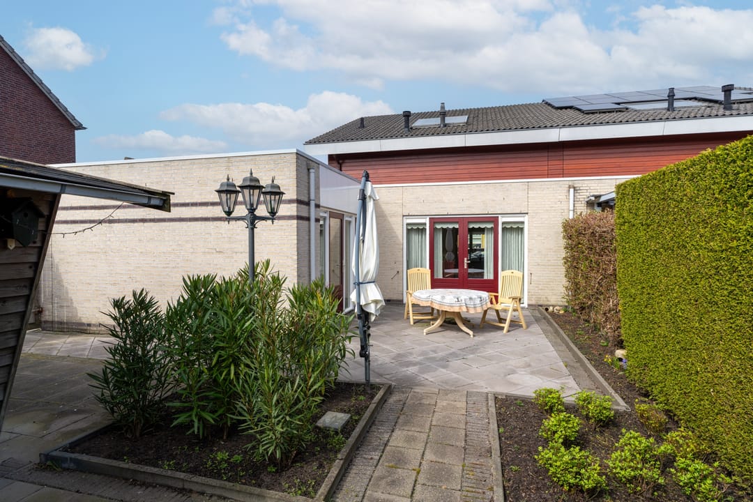 Photo 26 of Richter 37