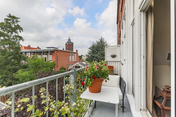 Photo 36 of Taco Mesdagstraat 44-A