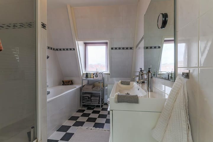 Photo 66 of Taco Mesdagstraat 44-A