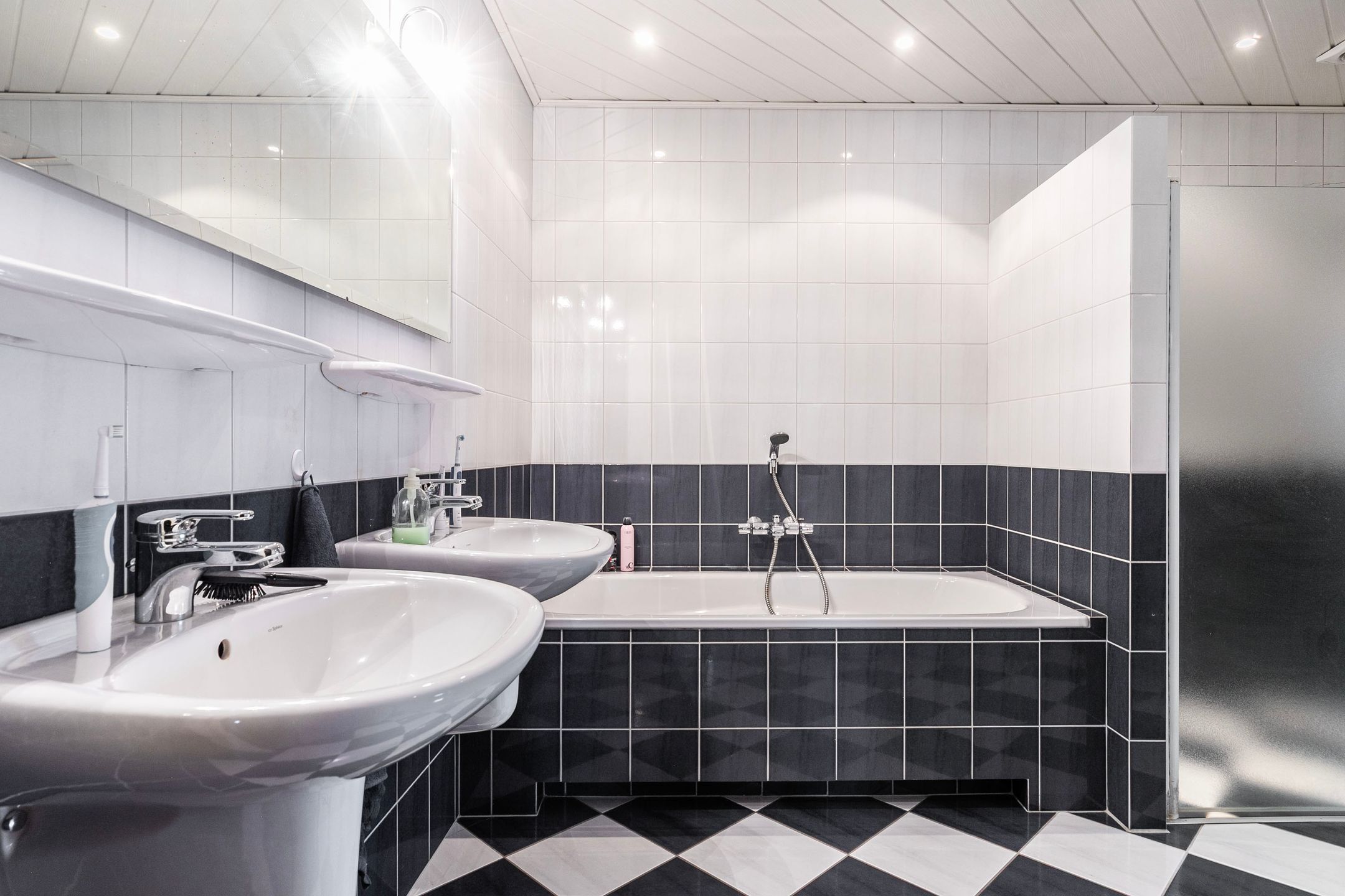 Foto 36 van Varsseveldsestraatweg 100-B