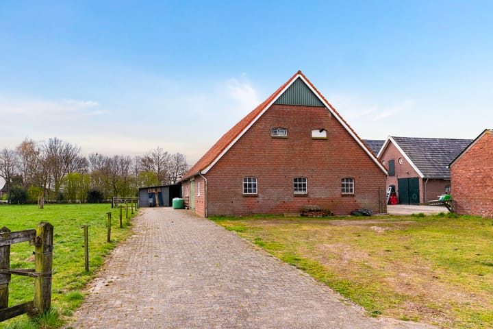 Foto 50 van Varsseveldsestraatweg 100-B