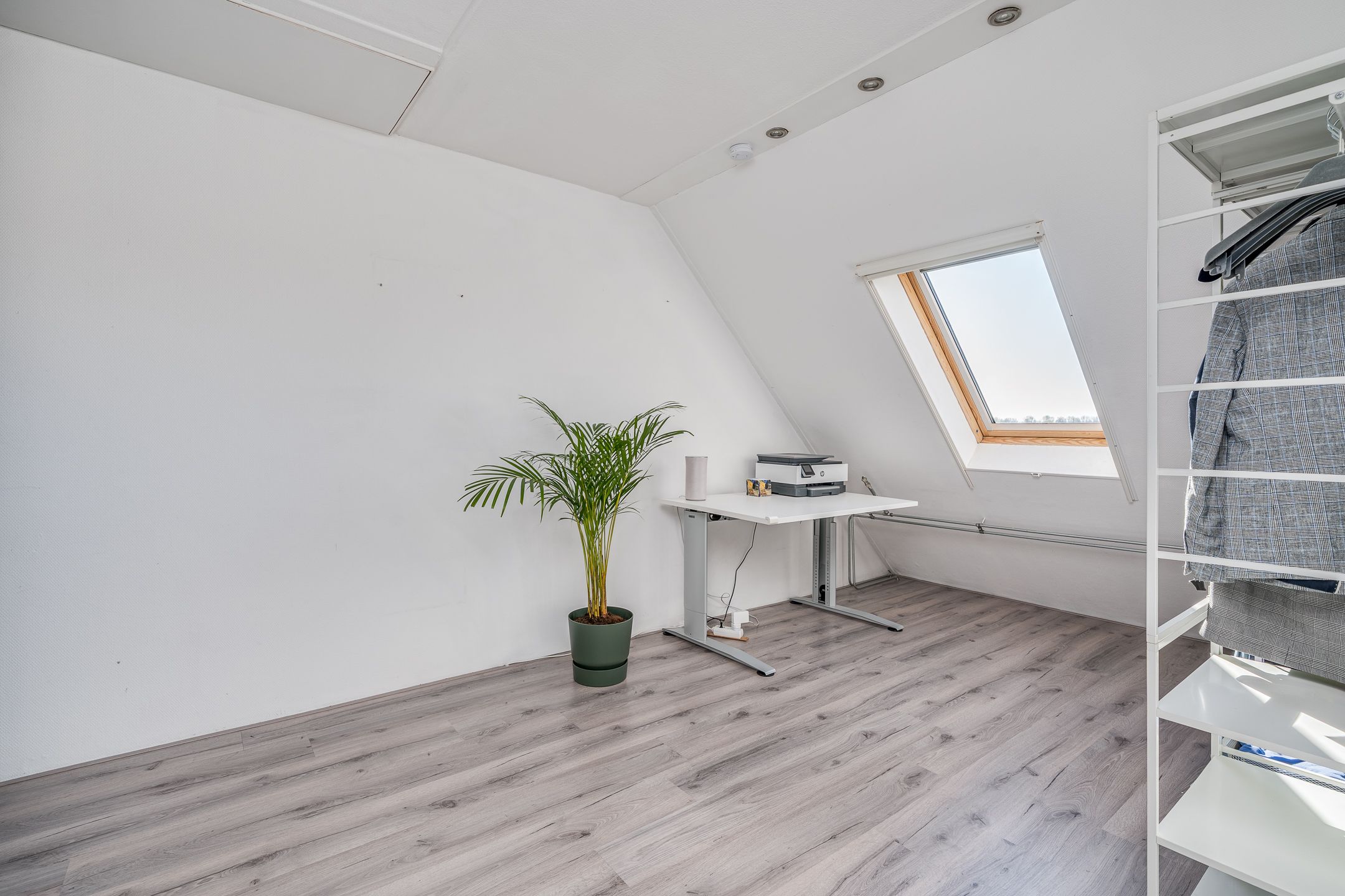 Photo 24 of Anton Wachterburg 92