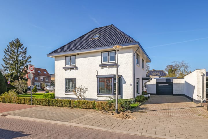 Foto 1 van Dorpsstraat 52