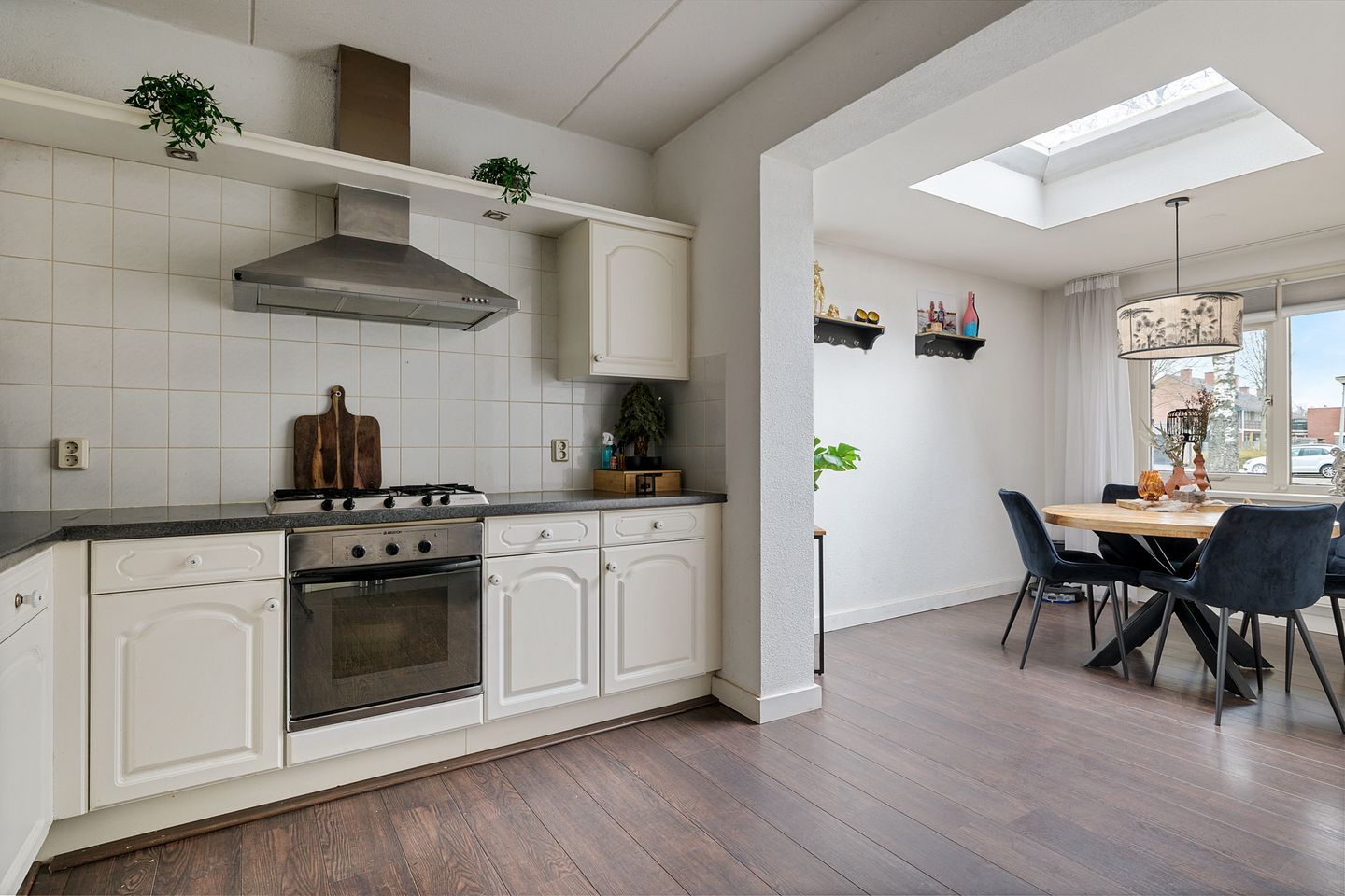 Photo 10 of Anker 57