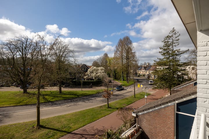 Photo 12 of Huzarenstraat 55