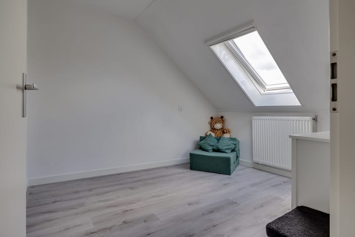 Photo 16 of Huzarenstraat 55