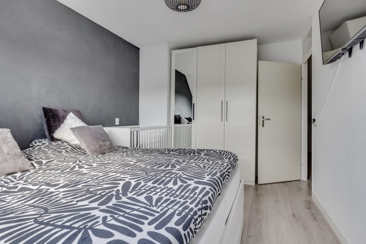 Photo 24 of Huzarenstraat 55