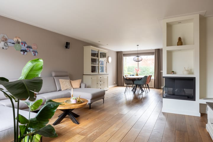 Photo 5 of Prins Bernhardstraat 9