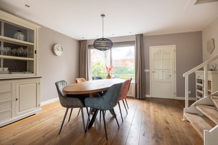 Photo 9 of Prins Bernhardstraat 9