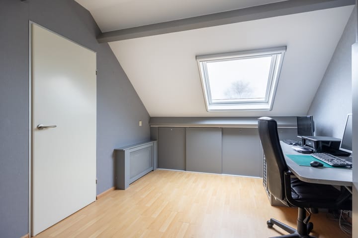 Photo 23 of Prins Bernhardstraat 9