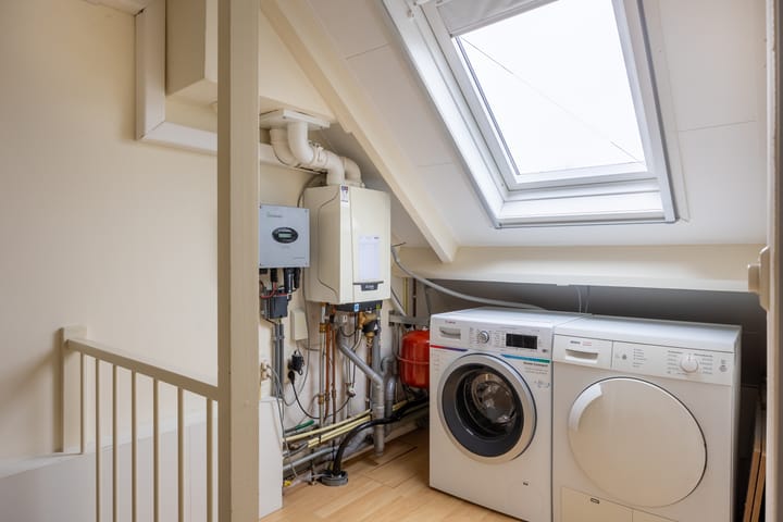 Photo 24 of Prins Bernhardstraat 9