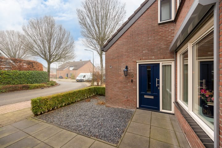 Photo 25 of Prins Bernhardstraat 9