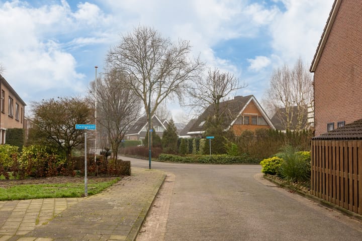 Photo 27 of Prins Bernhardstraat 9