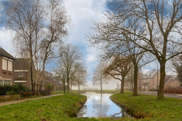 Photo 28 of Prins Bernhardstraat 9