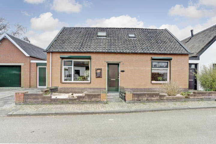 Foto 4 van Middenstraat 14