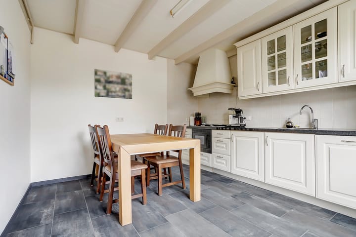 Photo 15 of Middenstraat 14