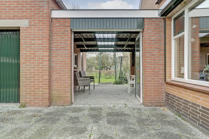 Photo 32 of Middenstraat 14