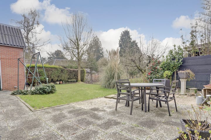 Photo 37 of Middenstraat 14