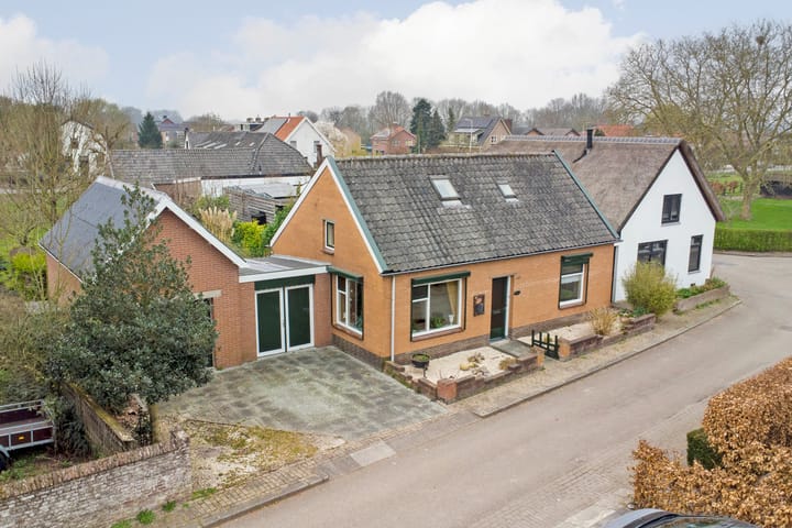 Photo 42 of Middenstraat 14