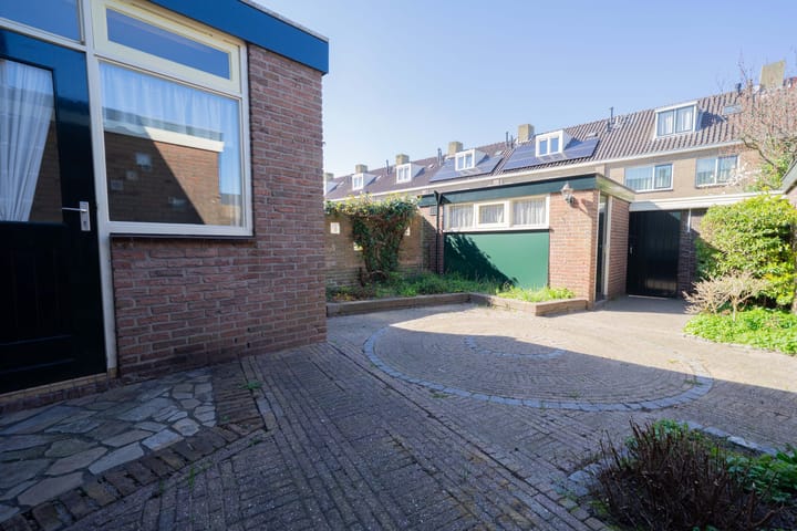 Photo 31 of Pieter Breughelstraat 9