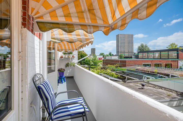 Foto 14 van Eyssoniusplein 15-A