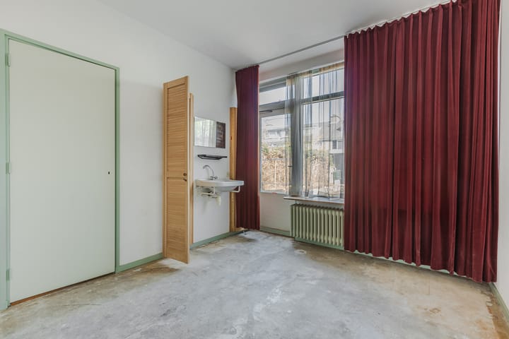 Photo 12 of Meent 57