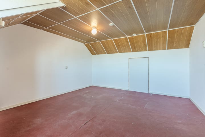 Photo 35 of Meent 57