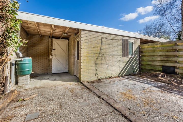 Photo 37 of Meent 57