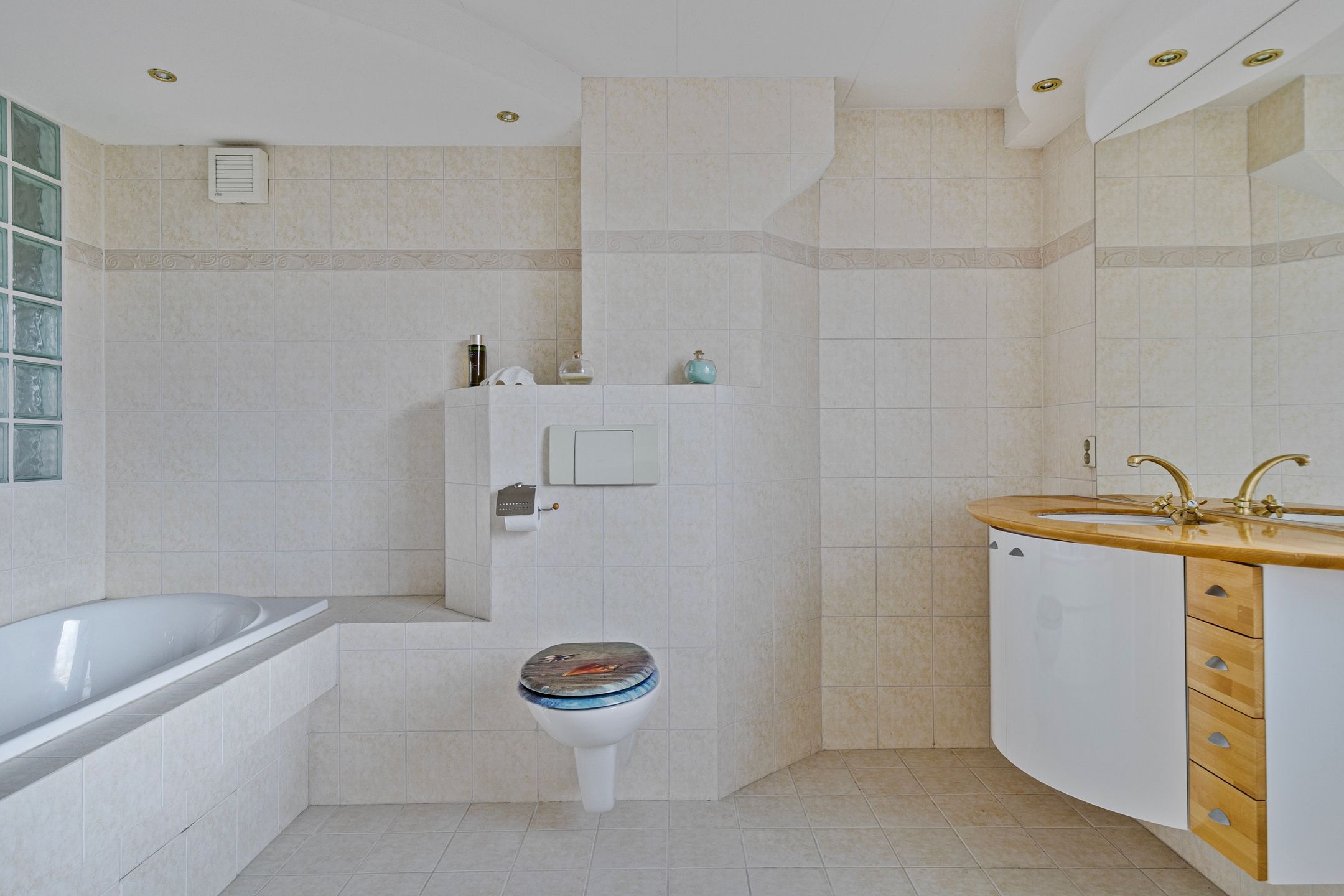 Foto 27 van IJsselmondselaan 203-A