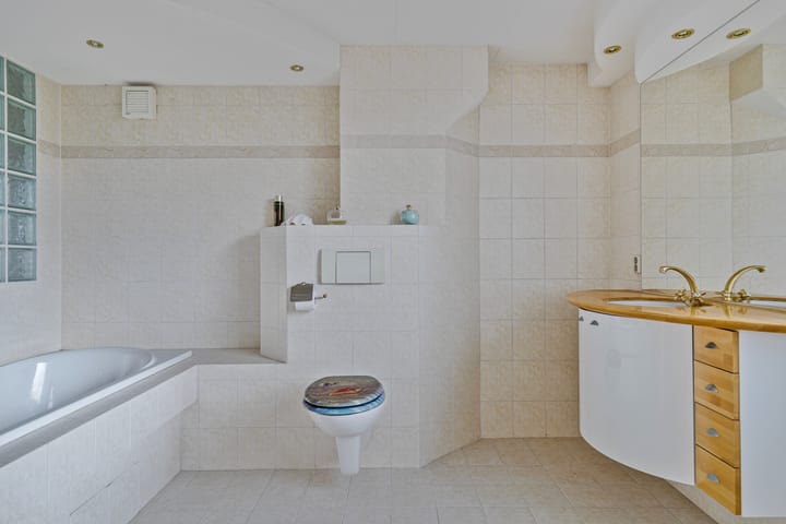 Foto 27 van IJsselmondselaan 203-A