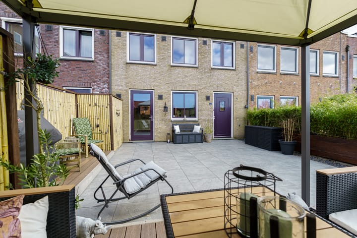 Foto 28 van Pikeur 12