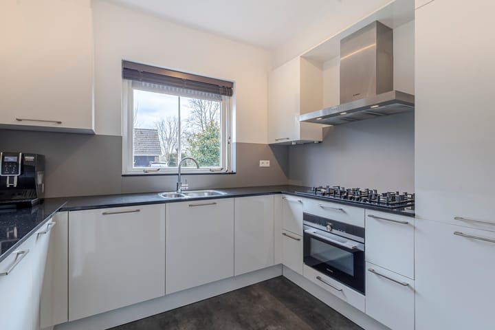 Foto 3 van Meeuwenlaan 7