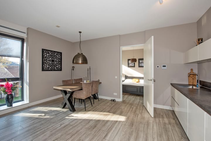 Foto 9 van Stationsdwarsweg 15-102