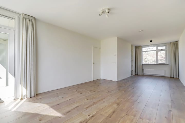 Foto 2 van Treublaan 17-B