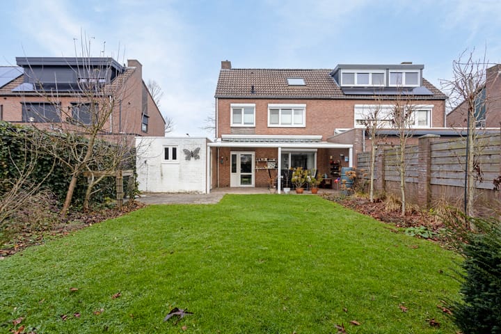 Photo 2 of Pastoor Ruttenweg 19