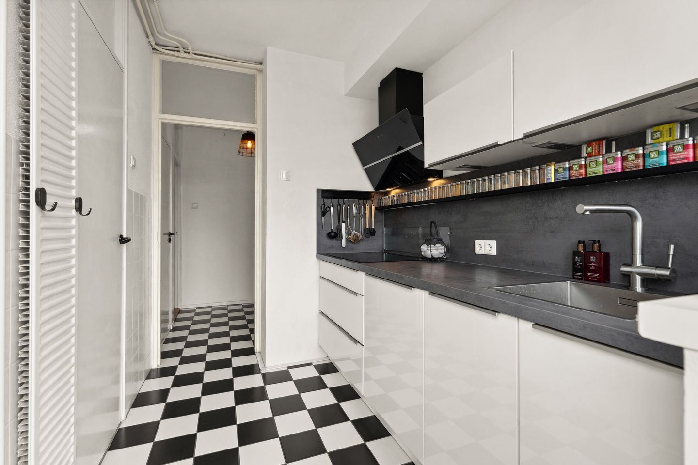 Photo 14 of Vogelplantsoen 153