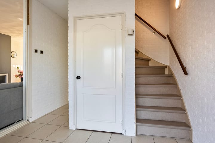 Foto 9 van van Ostadestraat 4