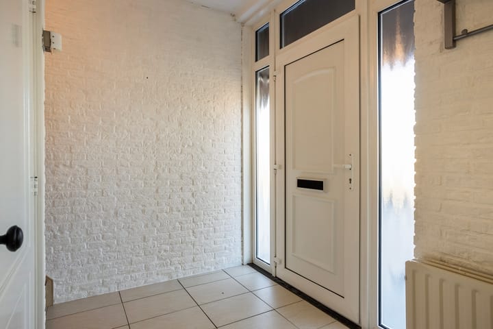 Foto 10 van van Ostadestraat 4