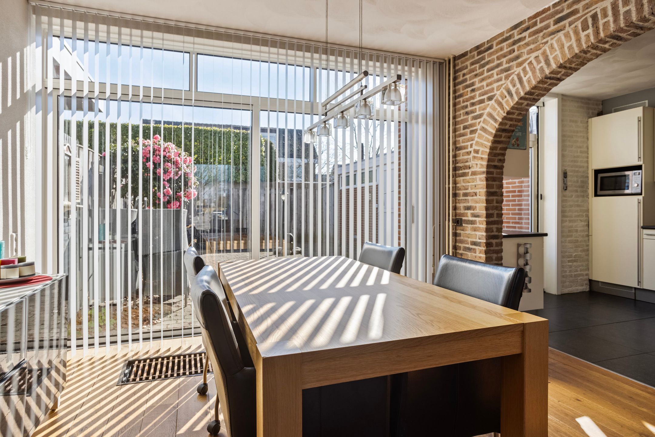 Foto 18 van van Ostadestraat 4