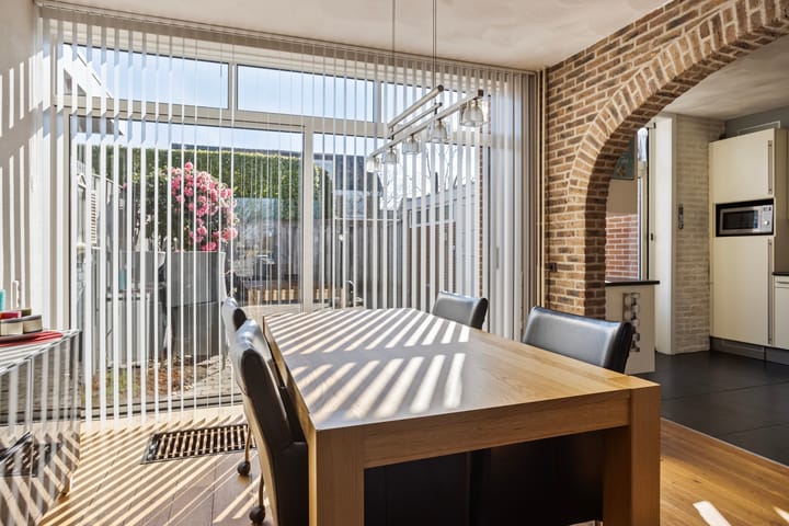 Foto 18 van van Ostadestraat 4