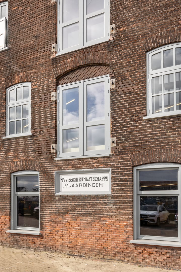 Koningin Wilhelminahaven NZ 11, Vlaardingen
