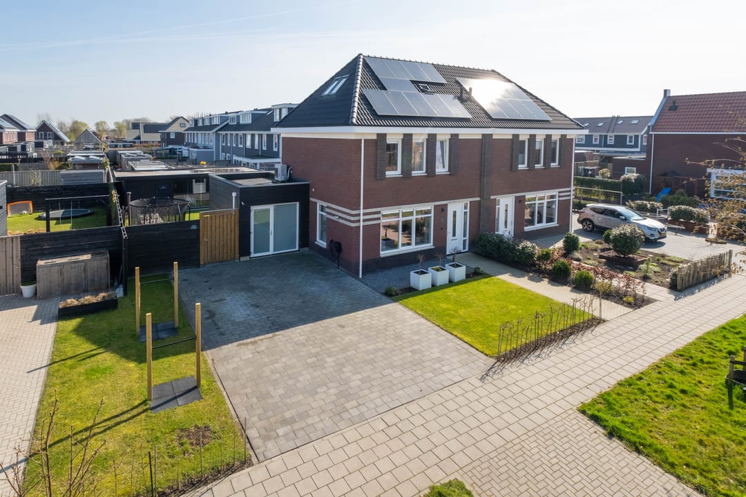 Foto 7 van Harinxma van Donialeane 16