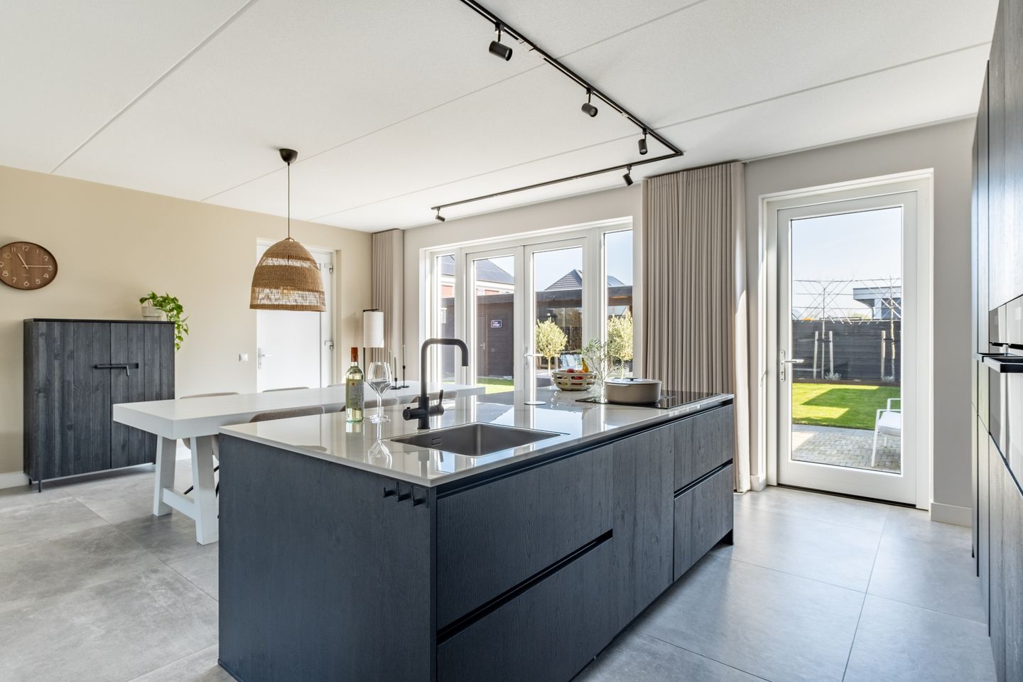 Foto 29 van Harinxma van Donialeane 16