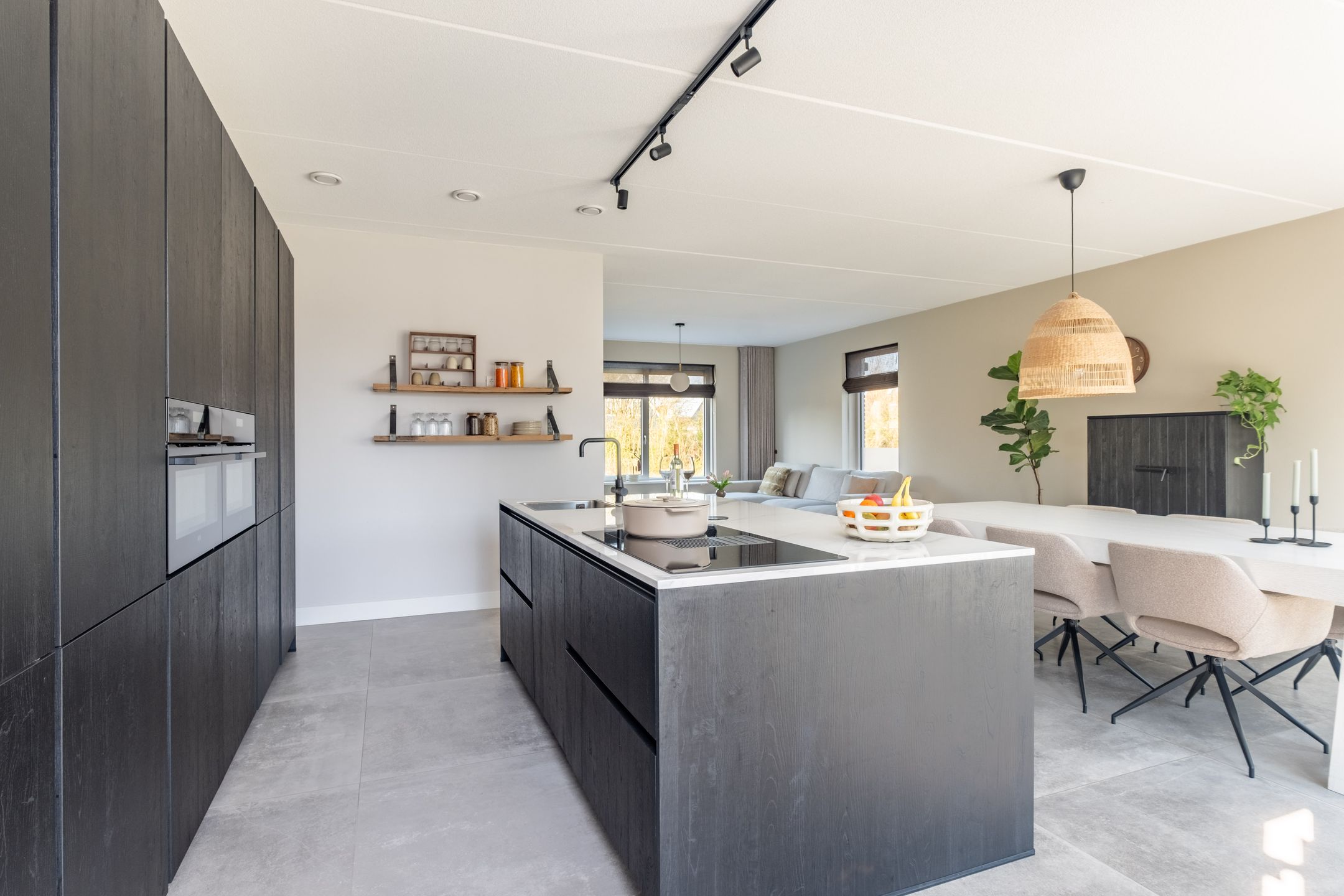 Foto 30 van Harinxma van Donialeane 16