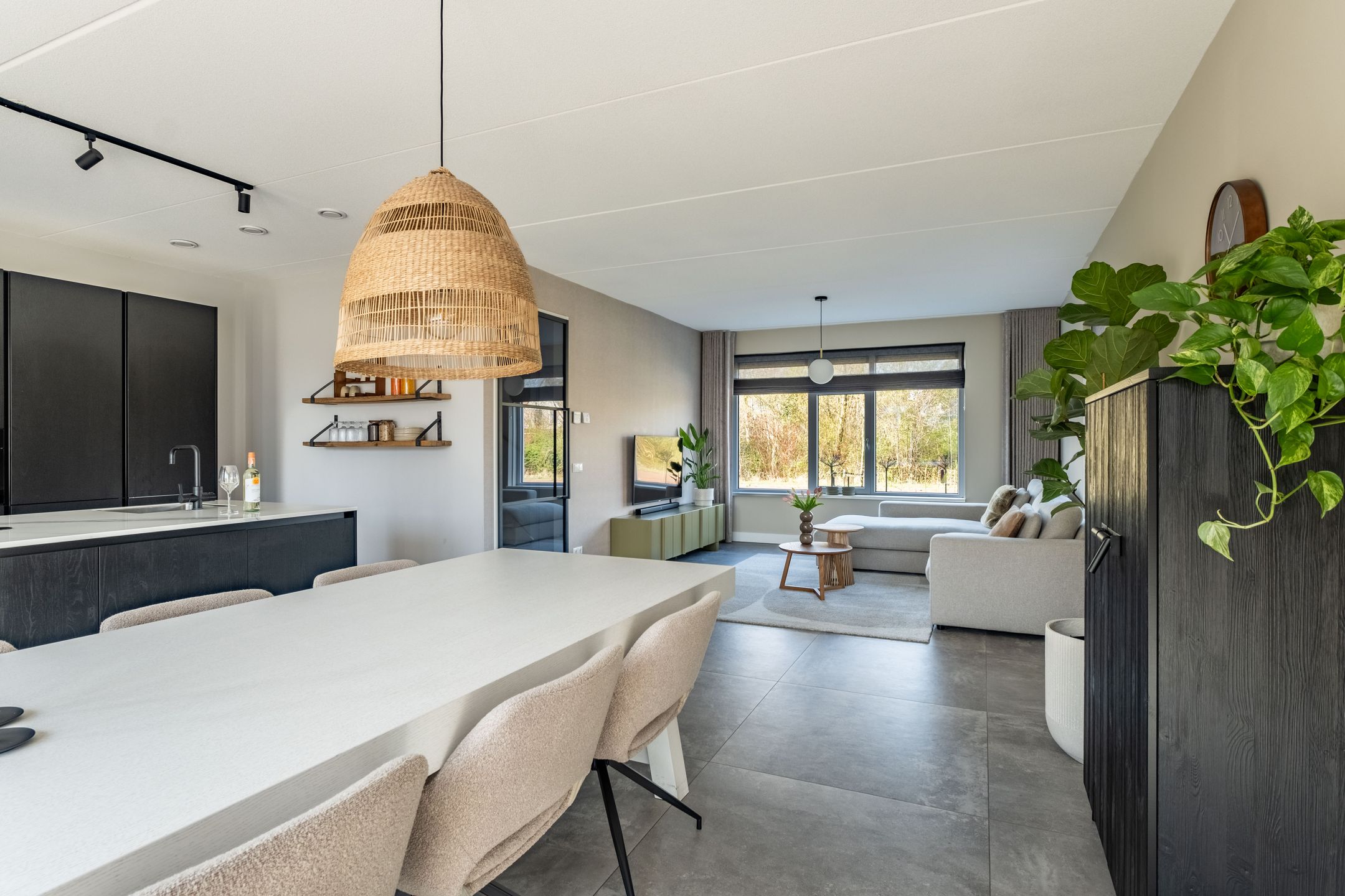 Foto 33 van Harinxma van Donialeane 16