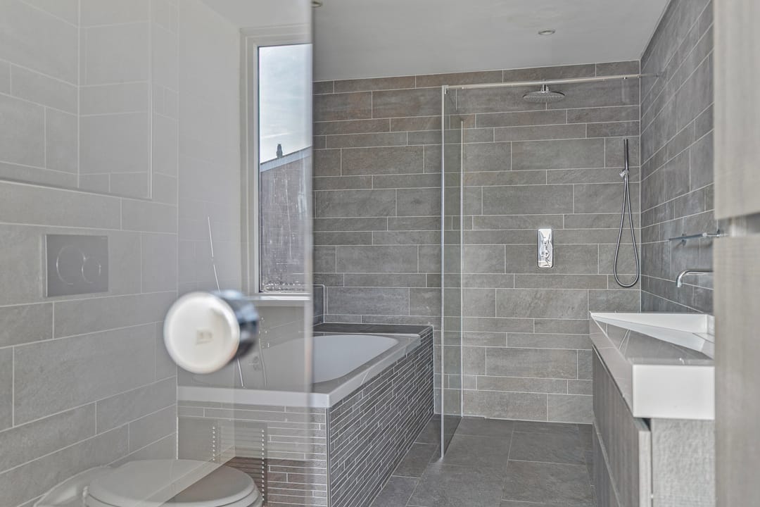 Photo 23 of Schokker 24