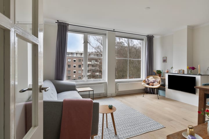 Foto 8 van Bernhardlaan 35-4A